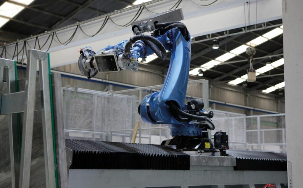 Automatización industrial. Robot de pulido Polaris